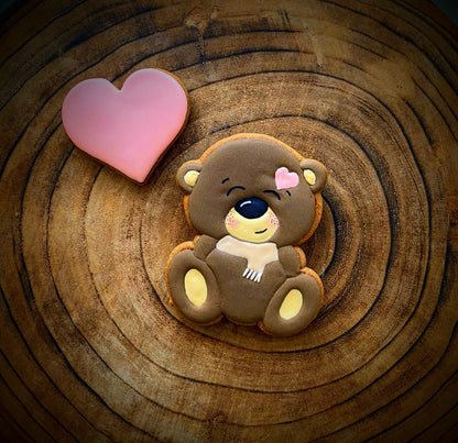 Sitting teddy bear cutter