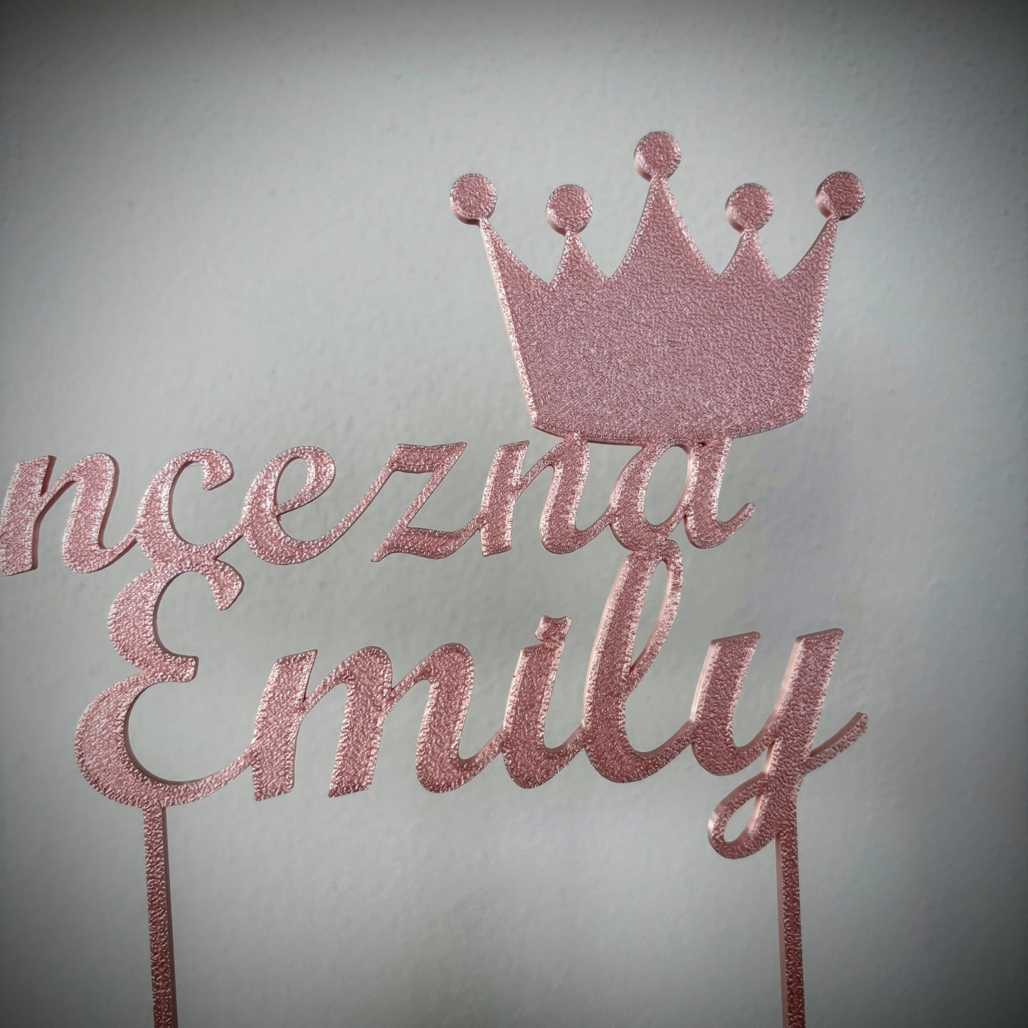 Cake decoration - Princess and Name with a custom crown