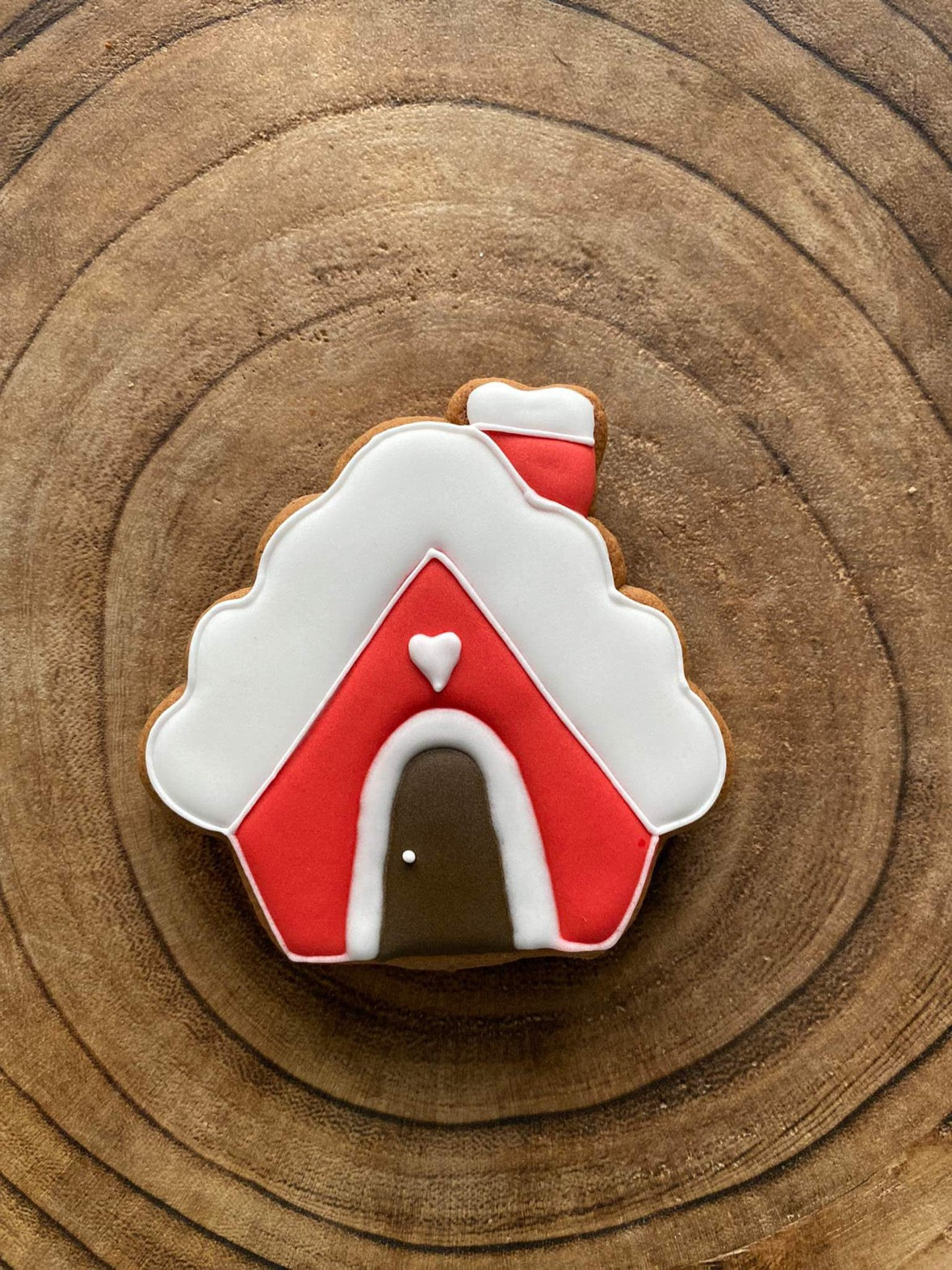 Snowy house outline cookie cutter